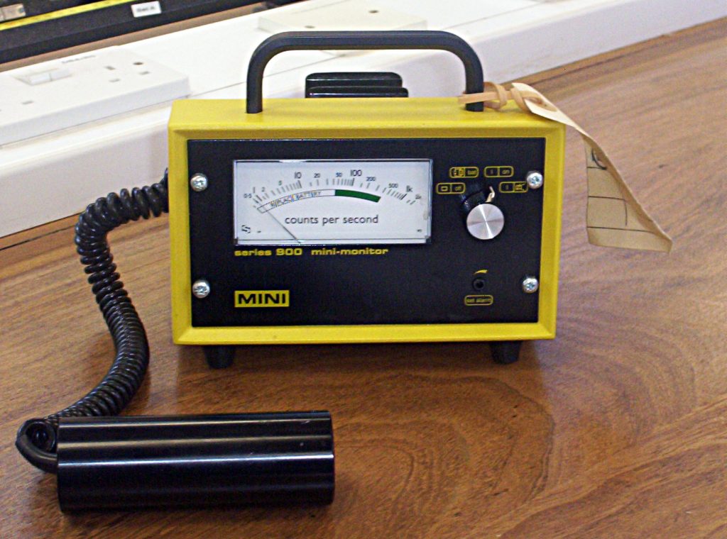 عداد جايجر (Geiger Counter (Geiger Müller Counter1 مصادر الكيمياء